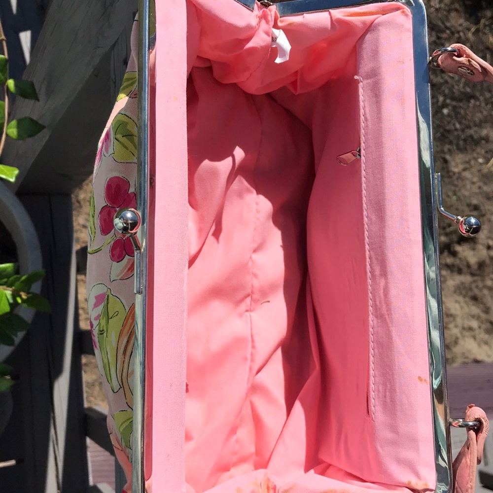 Antique snap top purse without any outside damage. - Picture 3 of 4